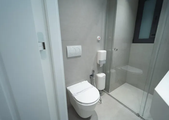 Hotel Central Inn Tirana 酒店 地拉那