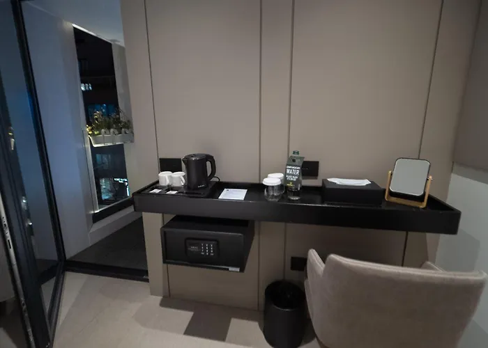 Hotel Central Inn Tirana 地拉那